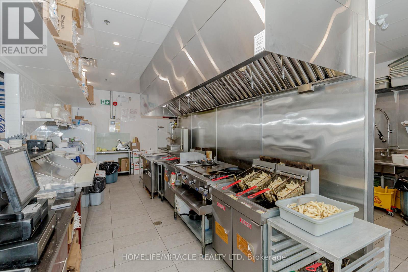 6 & 7 - 1840 Major Mackenzie Drive, Vaughan, Ontario  L6A 4R9 - Photo 42 - N12988688