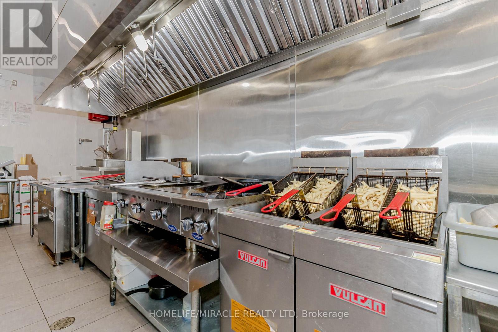 6 & 7 - 1840 Major Mackenzie Drive, Vaughan, Ontario  L6A 4R9 - Photo 43 - N12988688