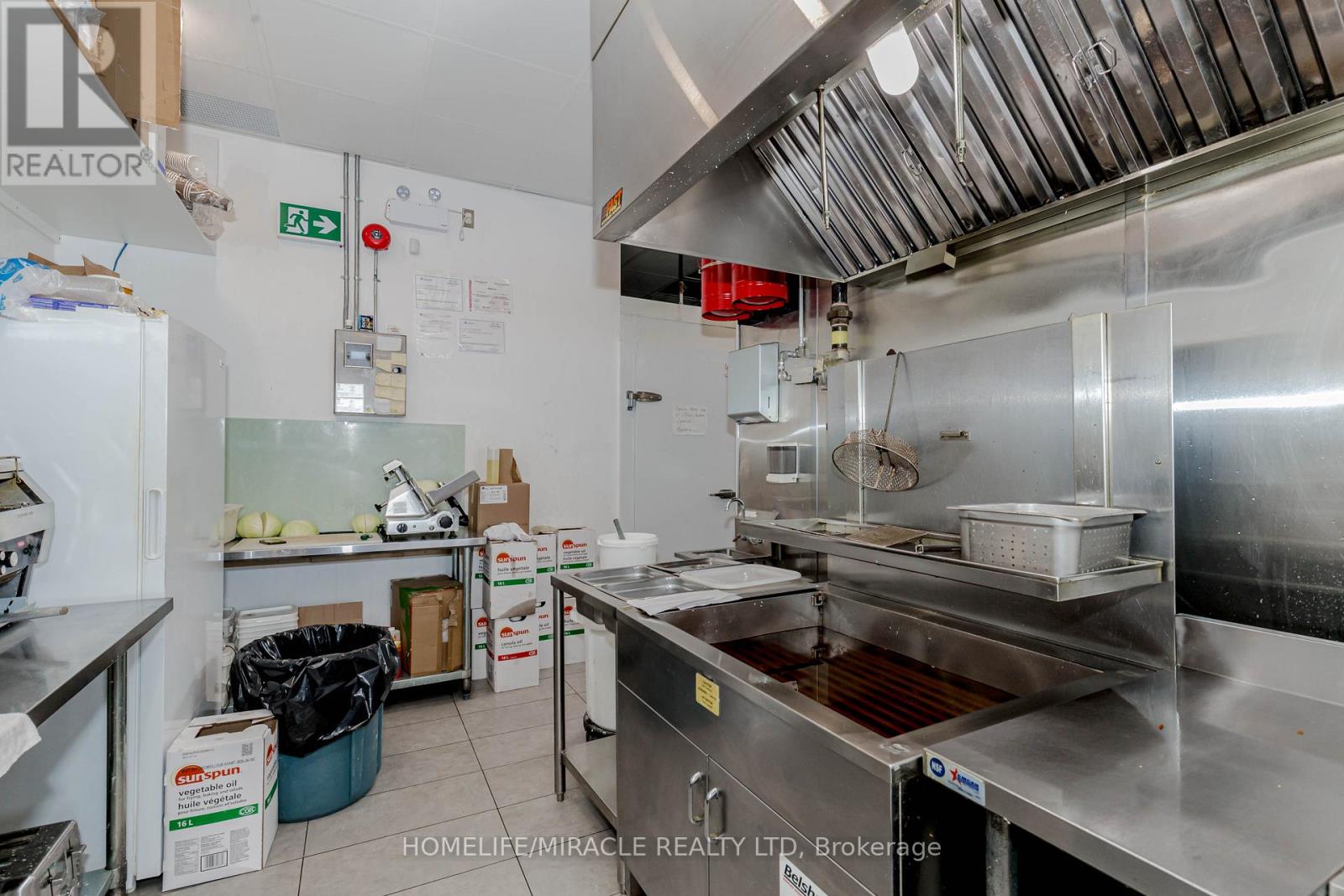 6 & 7 - 1840 Major Mackenzie Drive, Vaughan, Ontario  L6A 4R9 - Photo 46 - N12988688