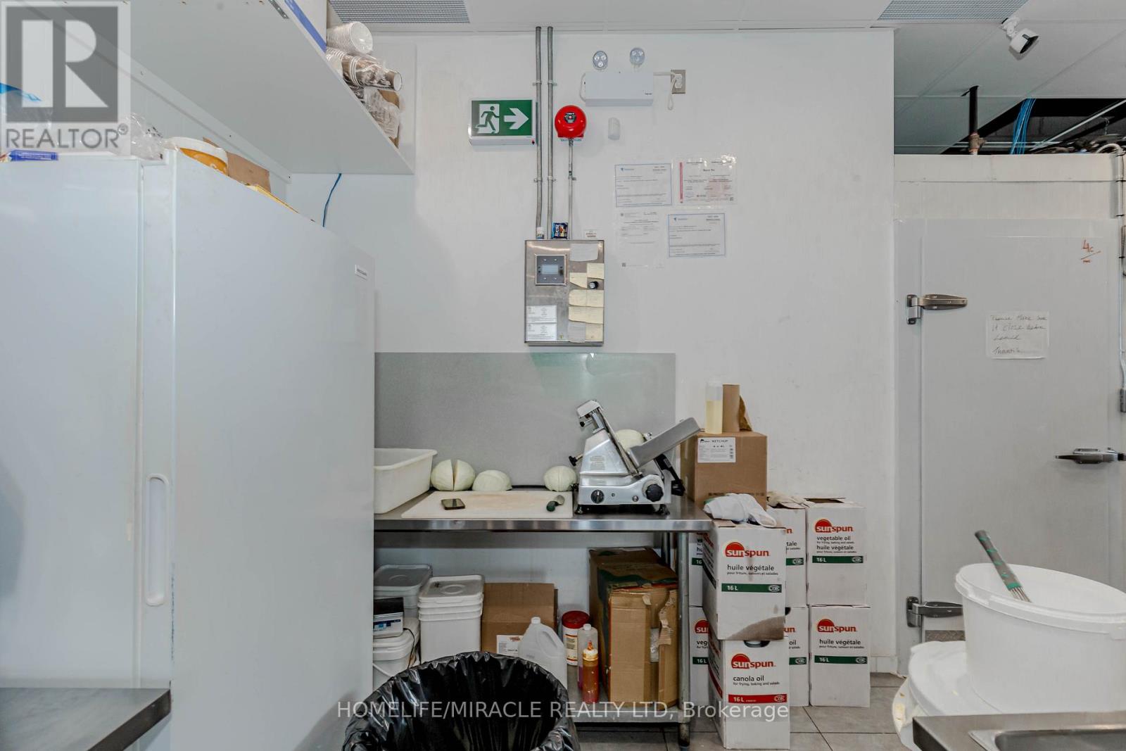 6 & 7 - 1840 Major Mackenzie Drive, Vaughan, Ontario  L6A 4R9 - Photo 47 - N12988688