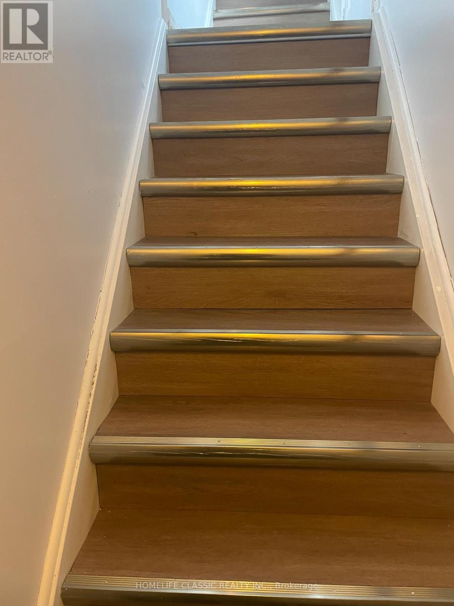 Lower - 102 Church Street S, Richmond Hill, Ontario  L4C 1W3 - Photo 2 - N12988694