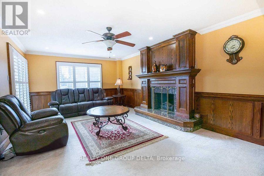 1918 Royal Credit Boulevard, Mississauga, Ontario  L5M 4Y1 - Photo 16 - W12988670