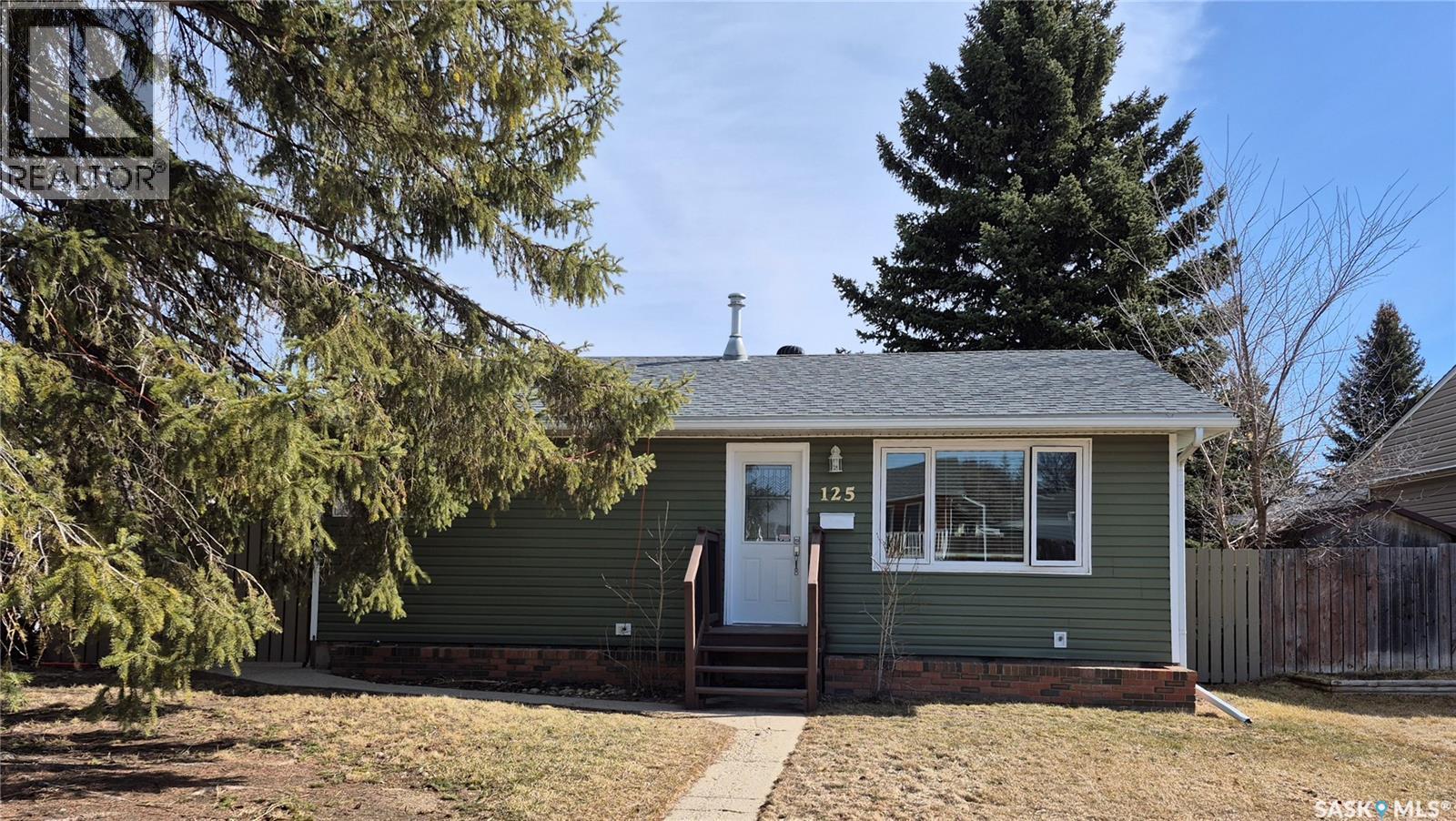 125 4th AVENUE SE, Swift Current, Saskatchewan