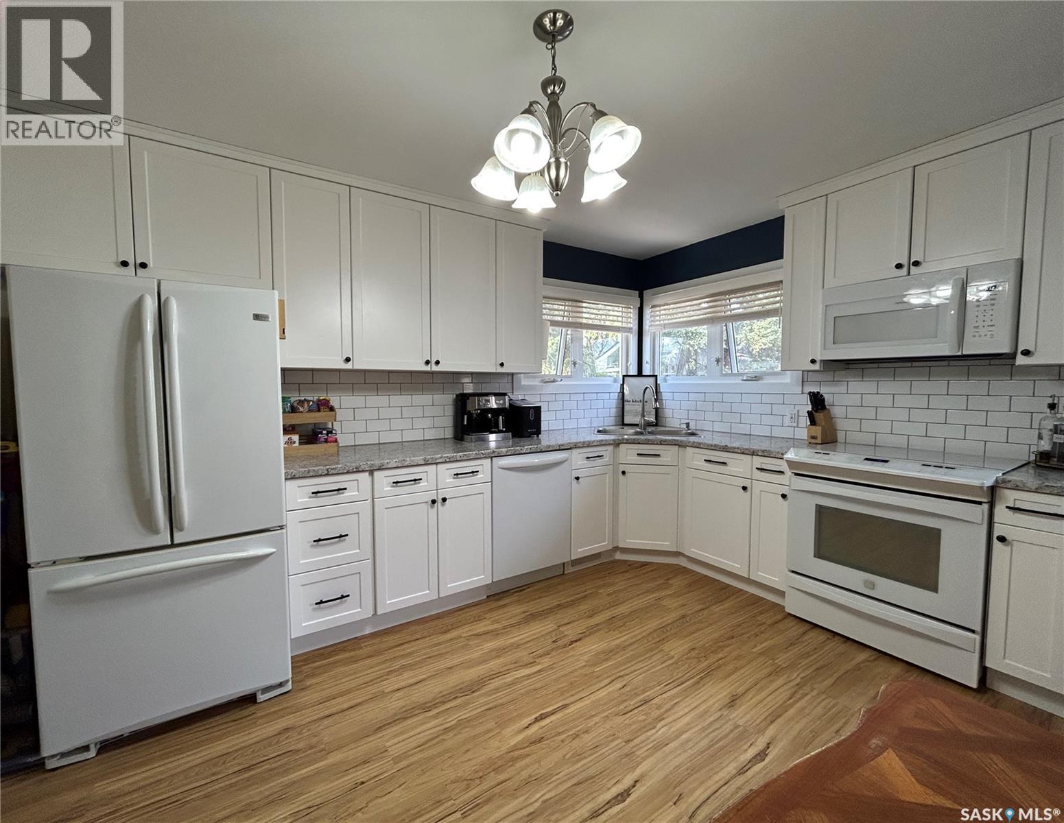 125 4th Avenue Se, Swift Current, Saskatchewan  S9H 3L3 - Photo 5 - SK032706