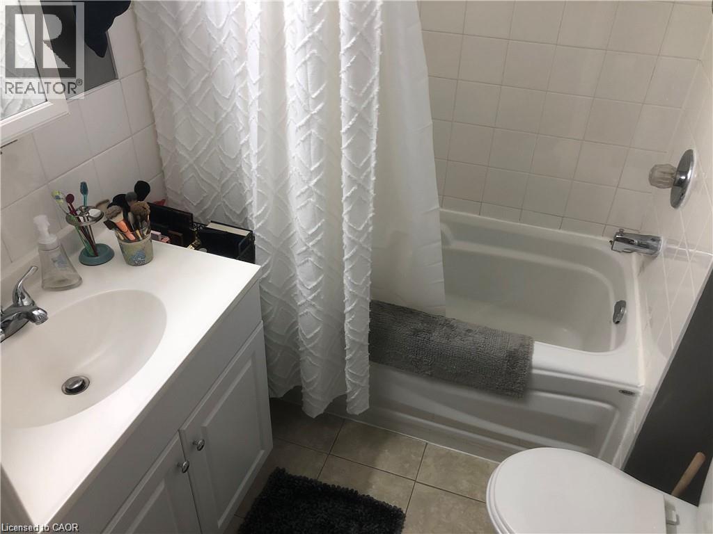 29 Pontiac Street Unit# Upper, Brantford, Ontario  N3S 2A6 - Photo 16 - 40820003