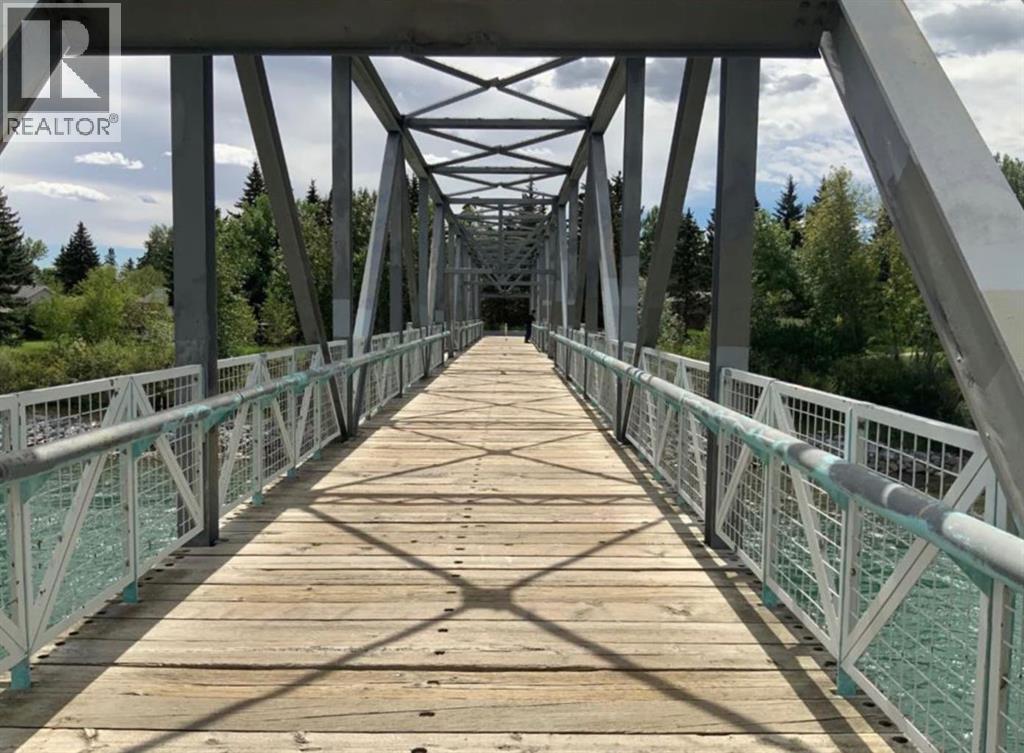 328 Silver Crest Drive Nw, Calgary, Alberta  T3B 2Y2 - Photo 8 - A2211696