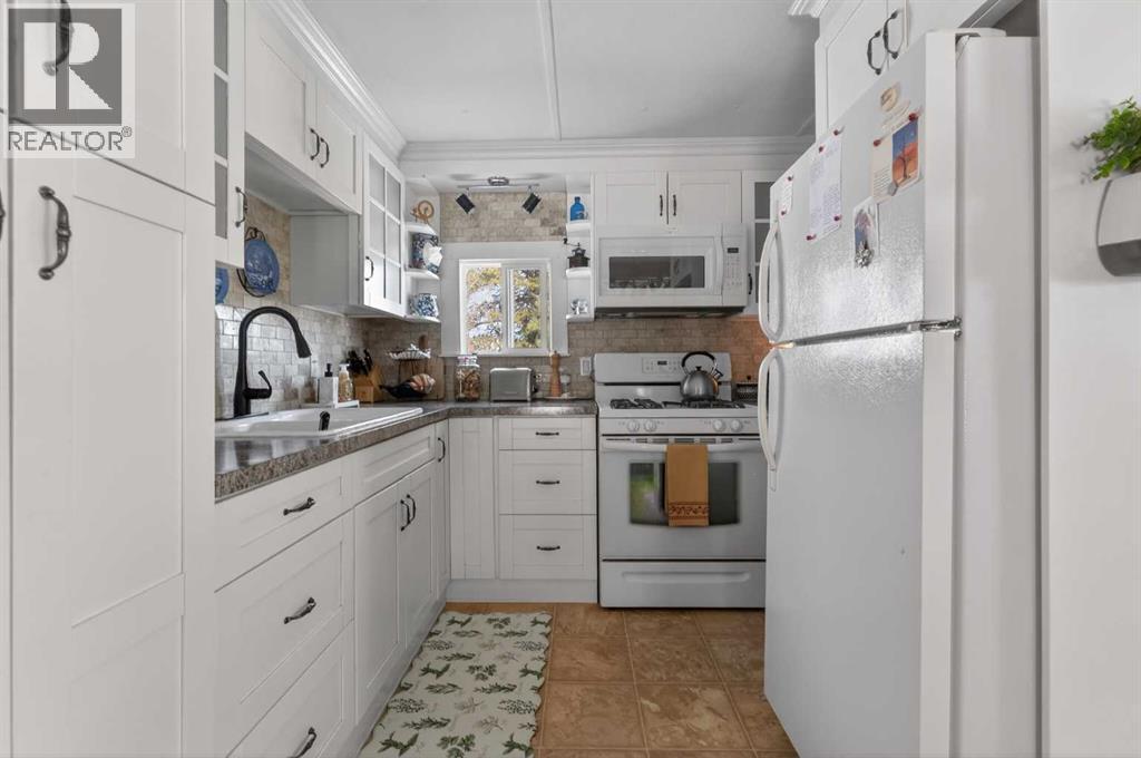 30339 Range Road 51, Rural Mountain View County, Alberta  T0M 0R0 - Photo 13 - A2292965