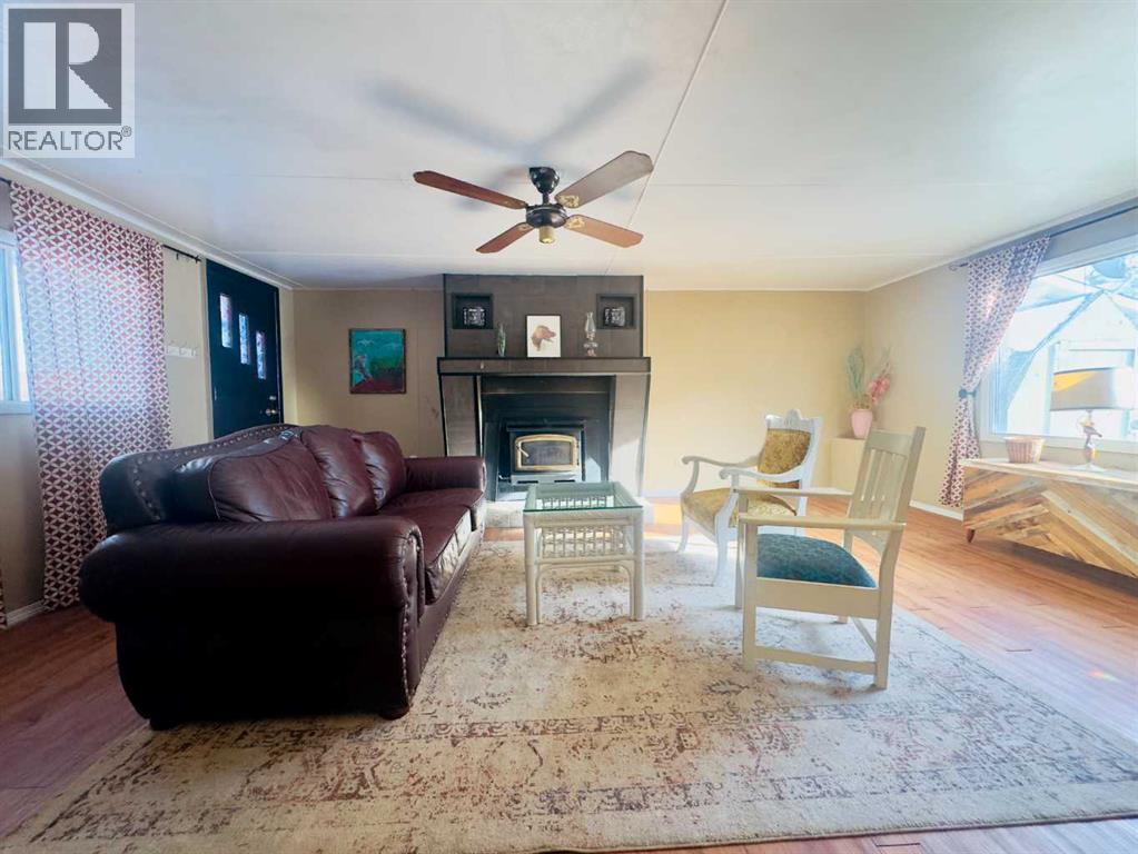 15030 21 Aveunue, Frank, Alberta  T0K 0E0 - Photo 19 - A2297280