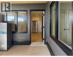 2 901 JACKSON CRESCENT, New Westminster, British Columbia