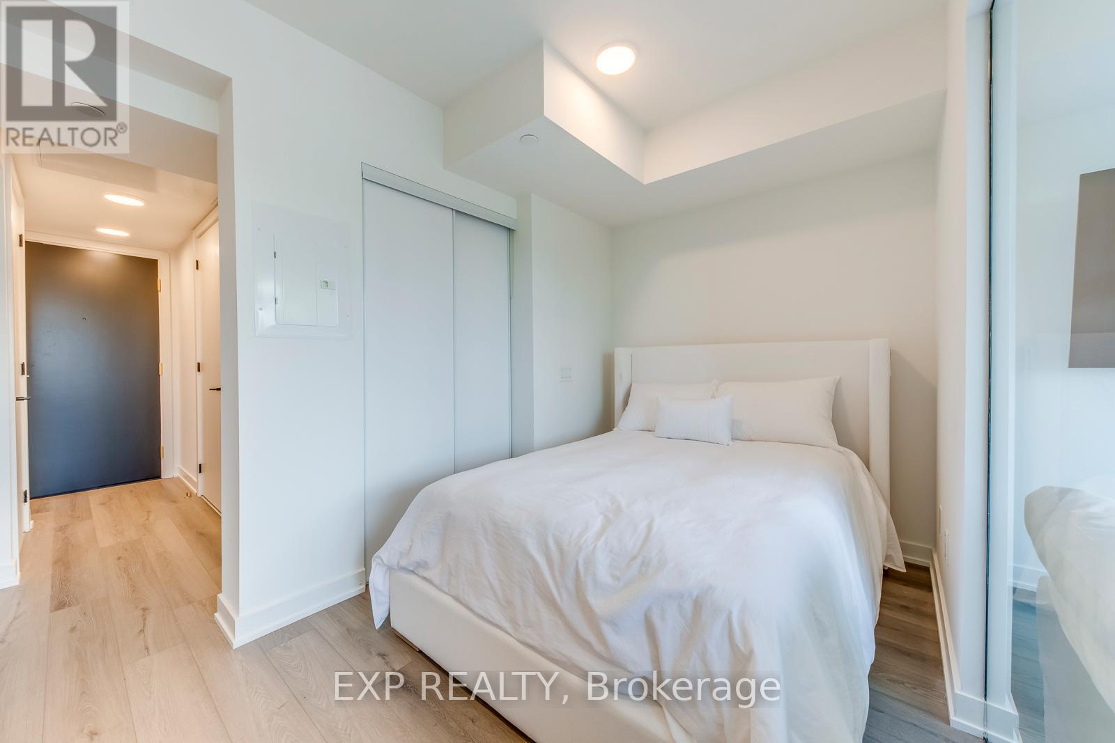 415 - 5 Lakeview Avenue, Toronto, Ontario  M6J 0H3 - Photo 8 - C12988696