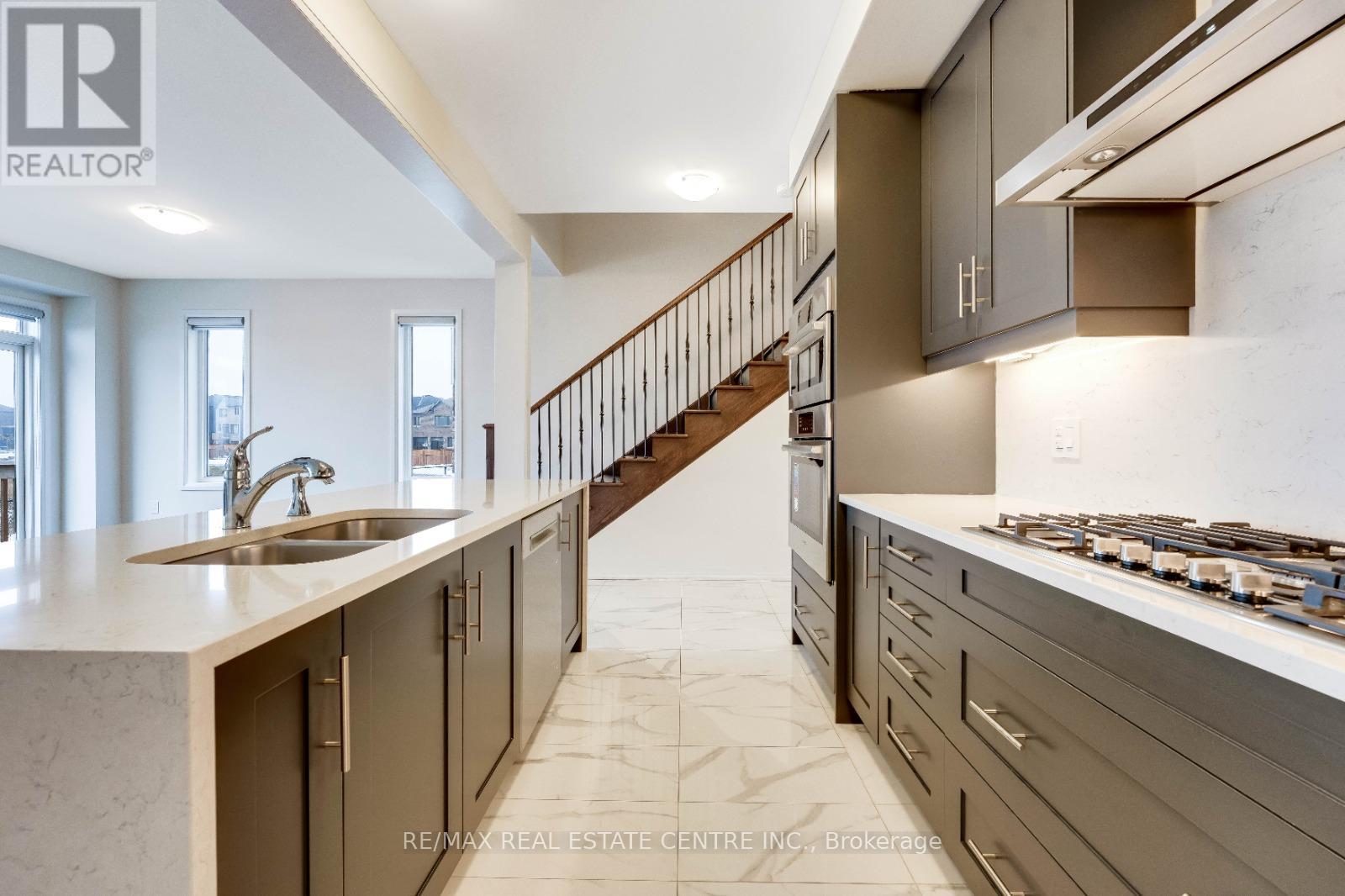 312 Bismark Drive, Cambridge, Ontario  N1S 0C6 - Photo 8 - X12988282