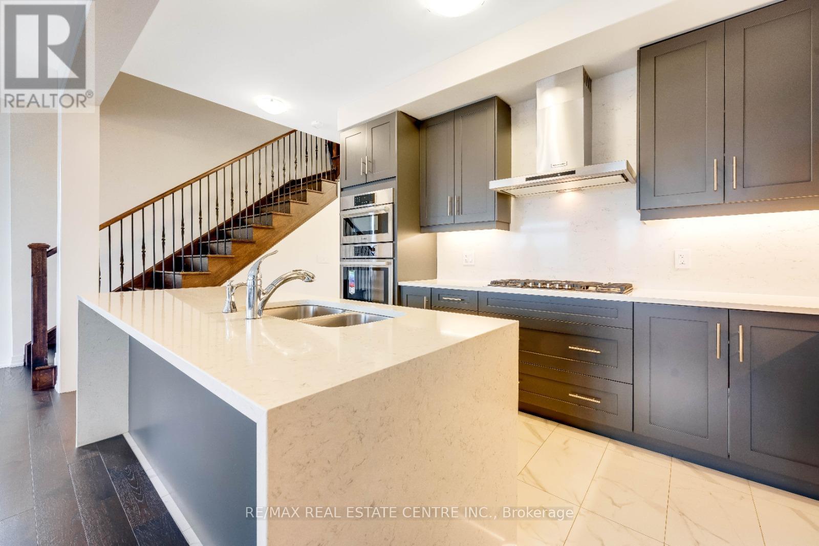 312 Bismark Drive, Cambridge, Ontario  N1S 0C6 - Photo 7 - X12988282