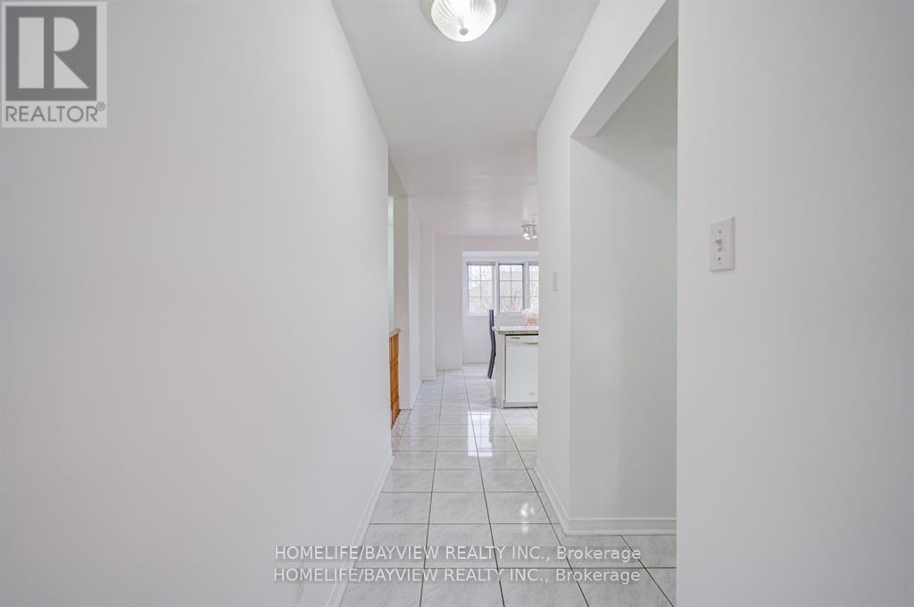 15 Bowler Street, Aurora, Ontario  L4G 7J2 - Photo 12 - N12988698