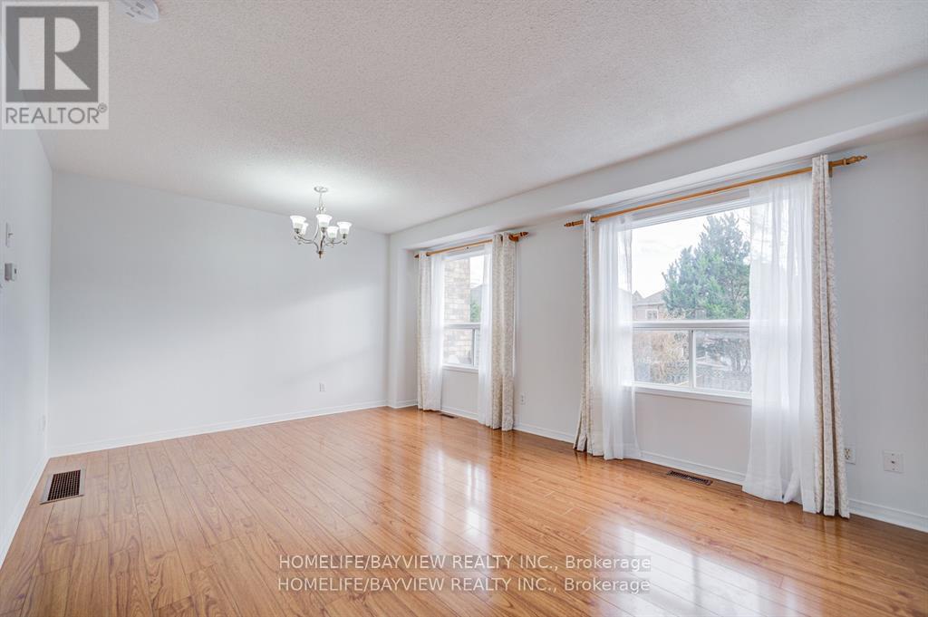 15 Bowler Street, Aurora, Ontario  L4G 7J2 - Photo 14 - N12988698