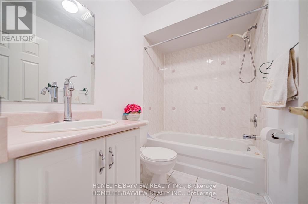 15 Bowler Street, Aurora, Ontario  L4G 7J2 - Photo 29 - N12988698