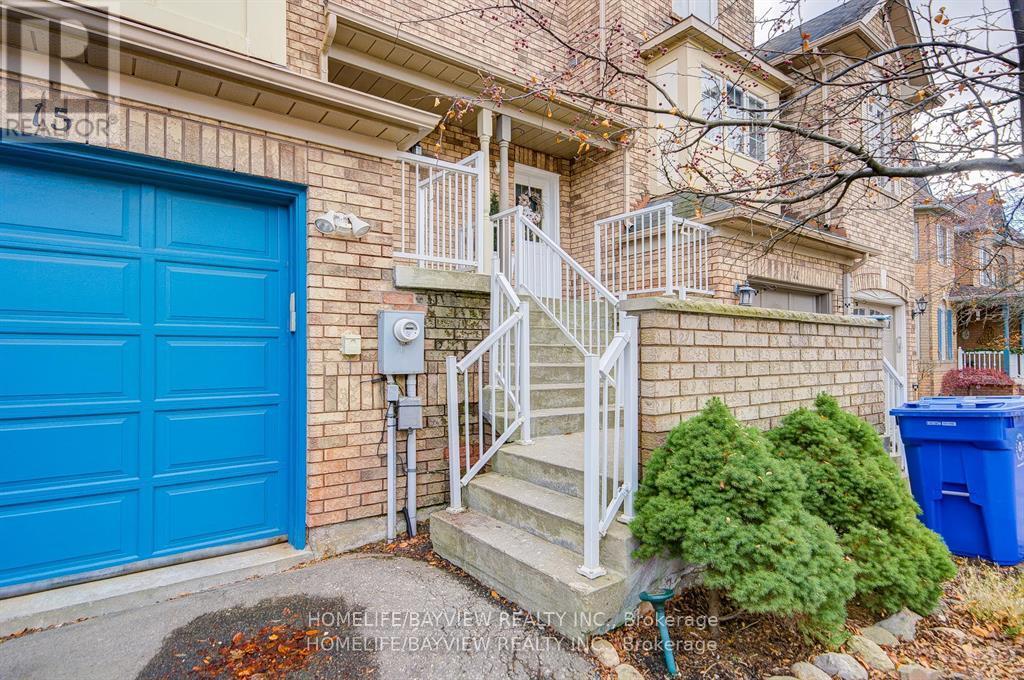 15 Bowler Street, Aurora, Ontario  L4G 7J2 - Photo 3 - N12988698