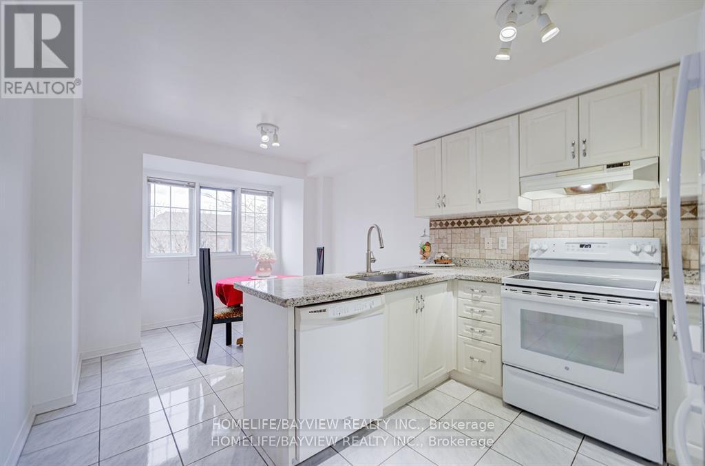 15 Bowler Street, Aurora, Ontario  L4G 7J2 - Photo 8 - N12988698