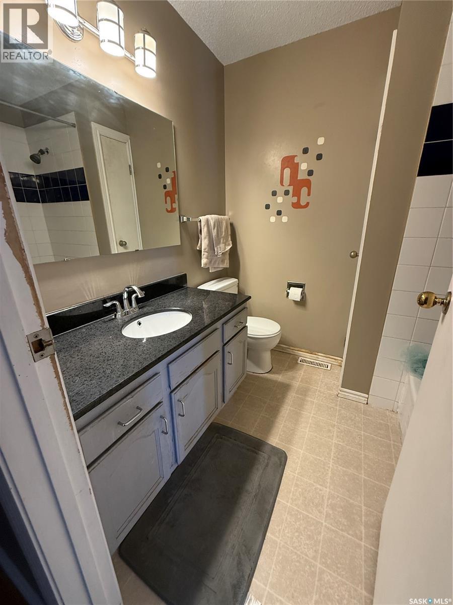 1498 Lacroix Street, Prince Albert, Saskatchewan  S6V 7T8 - Photo 12 - SK032665