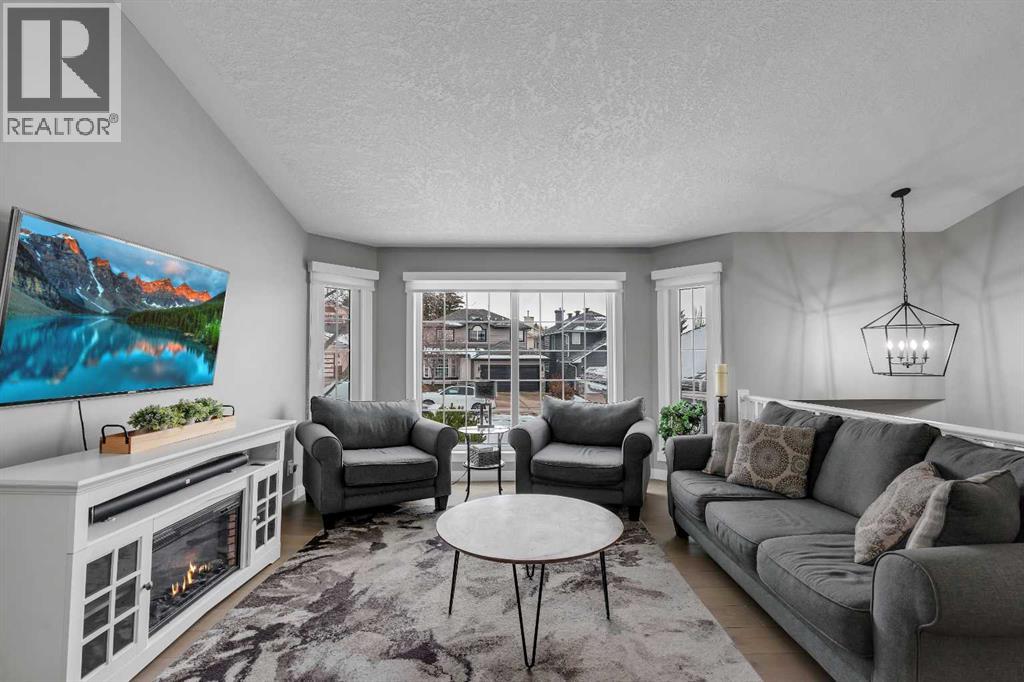 54 Hidden Vale Court Nw, Calgary, Alberta  T3A 5B5 - Photo 6 - A2299833