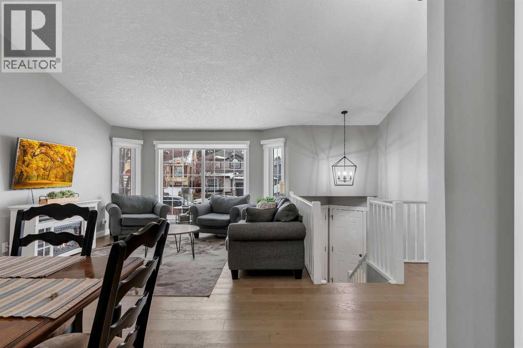 54 Hidden Vale Court Nw, Calgary, Alberta  T3A 5B5 - Photo 8 - A2299833