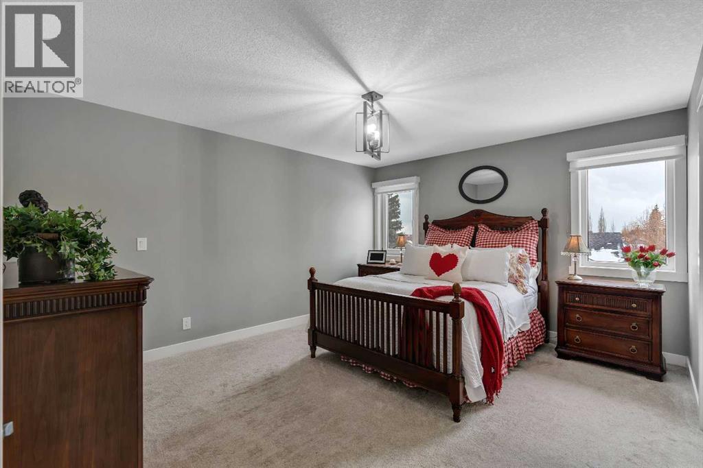 54 Hidden Vale Court Nw, Calgary, Alberta  T3A 5B5 - Photo 16 - A2299833