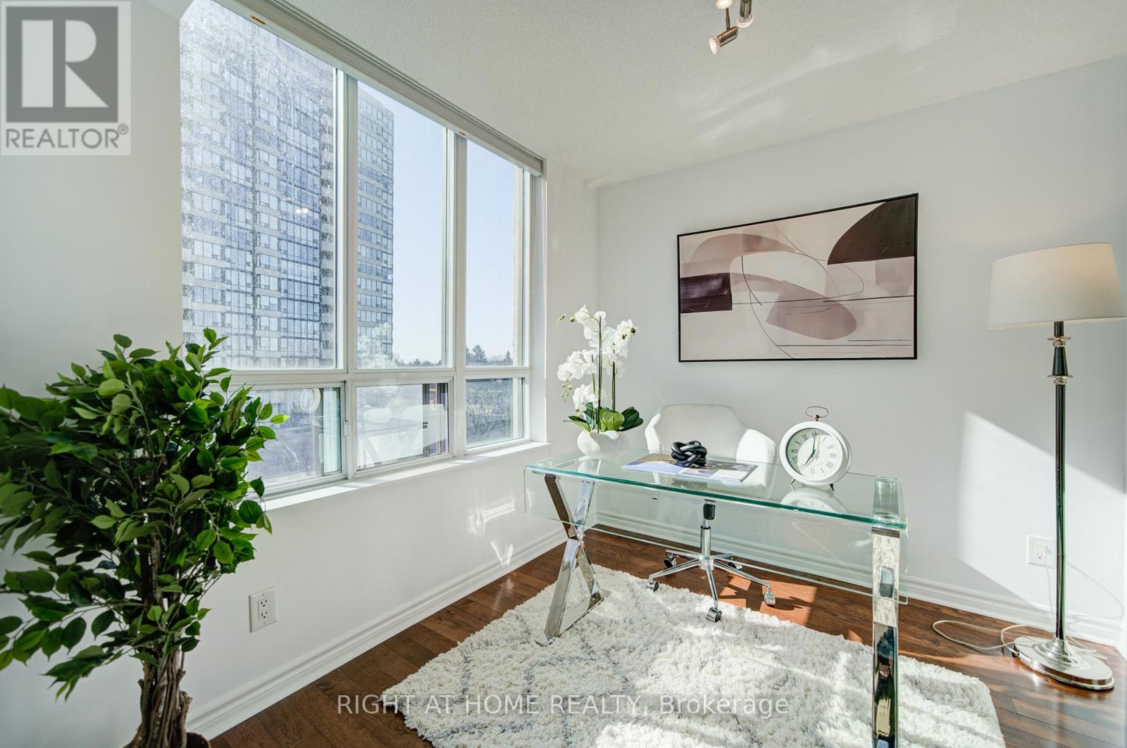 211 - 335 Rathburn Road W, Mississauga, Ontario  L5B 0C8 - Photo 34 - W12988706