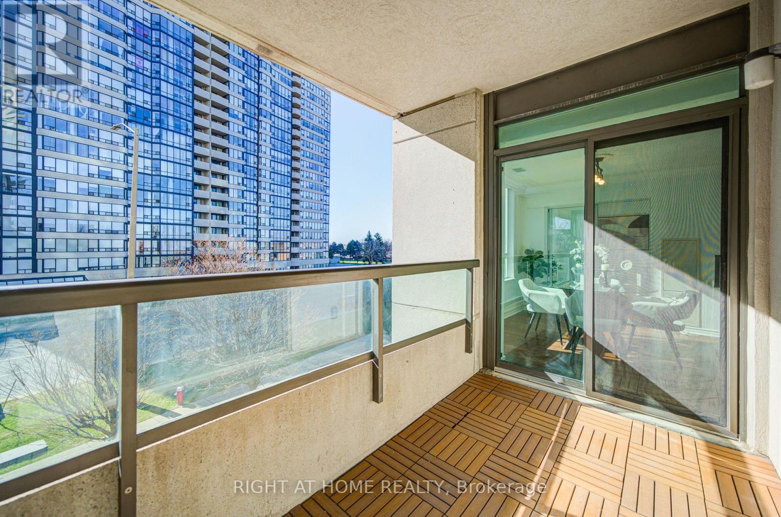 211 - 335 Rathburn Road W, Mississauga, Ontario  L5B 0C8 - Photo 40 - W12988706