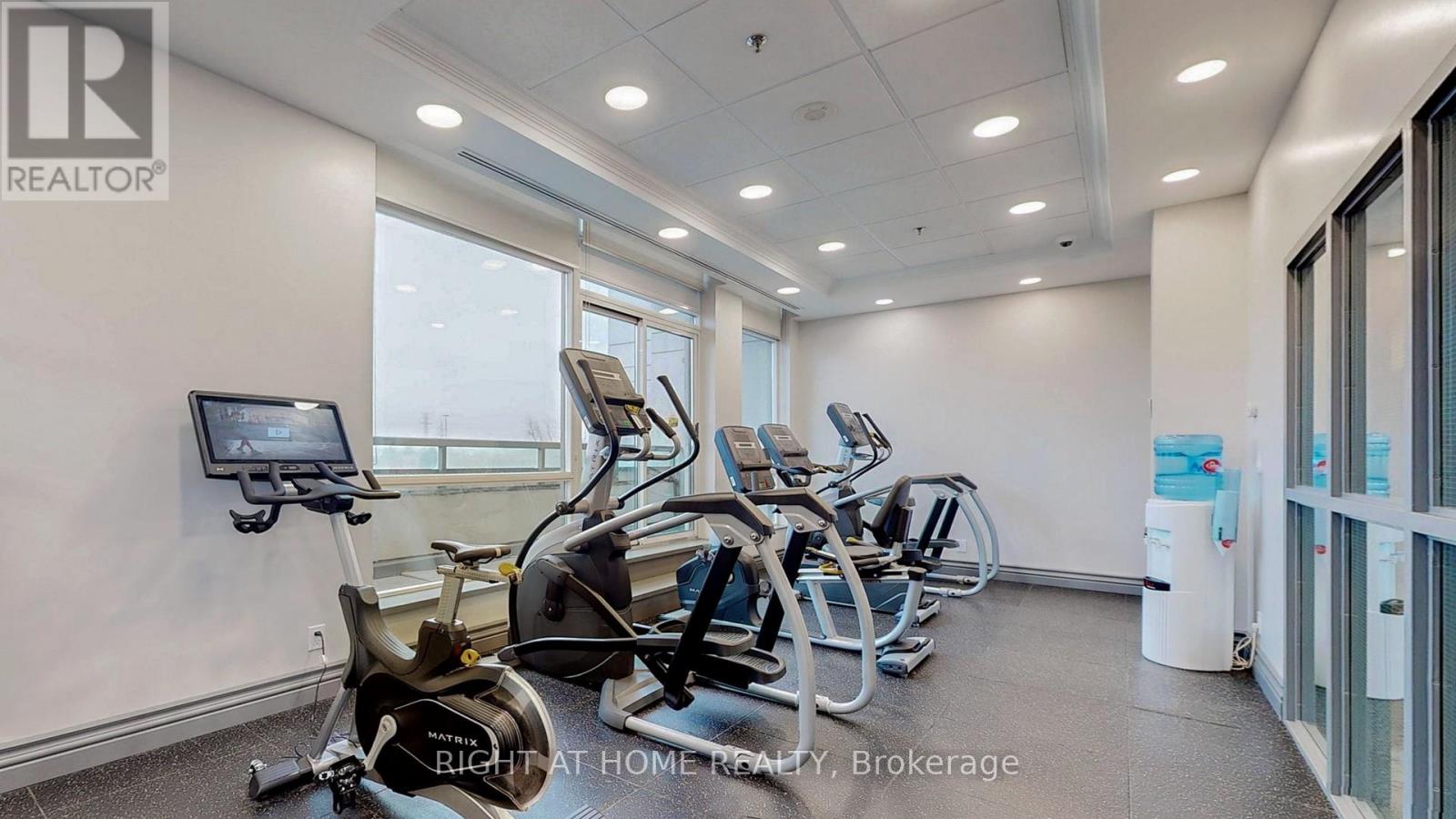 211 - 335 Rathburn Road W, Mississauga, Ontario  L5B 0C8 - Photo 43 - W12988706