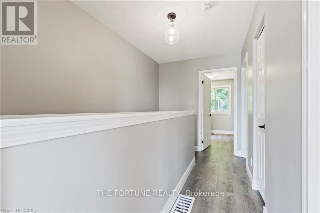 293 Grandtrunk Avenue E, Kingston, Ontario  K7M 9E2 - Photo 13 - X12980404