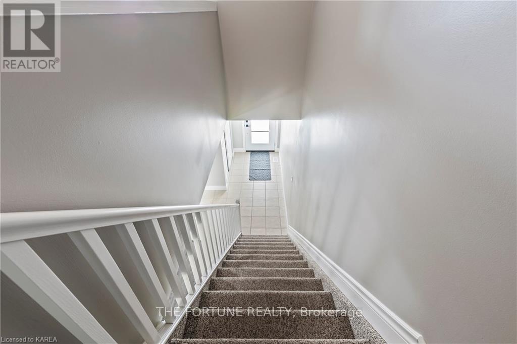 293 Grandtrunk Avenue E, Kingston, Ontario  K7M 9E2 - Photo 10 - X12980404