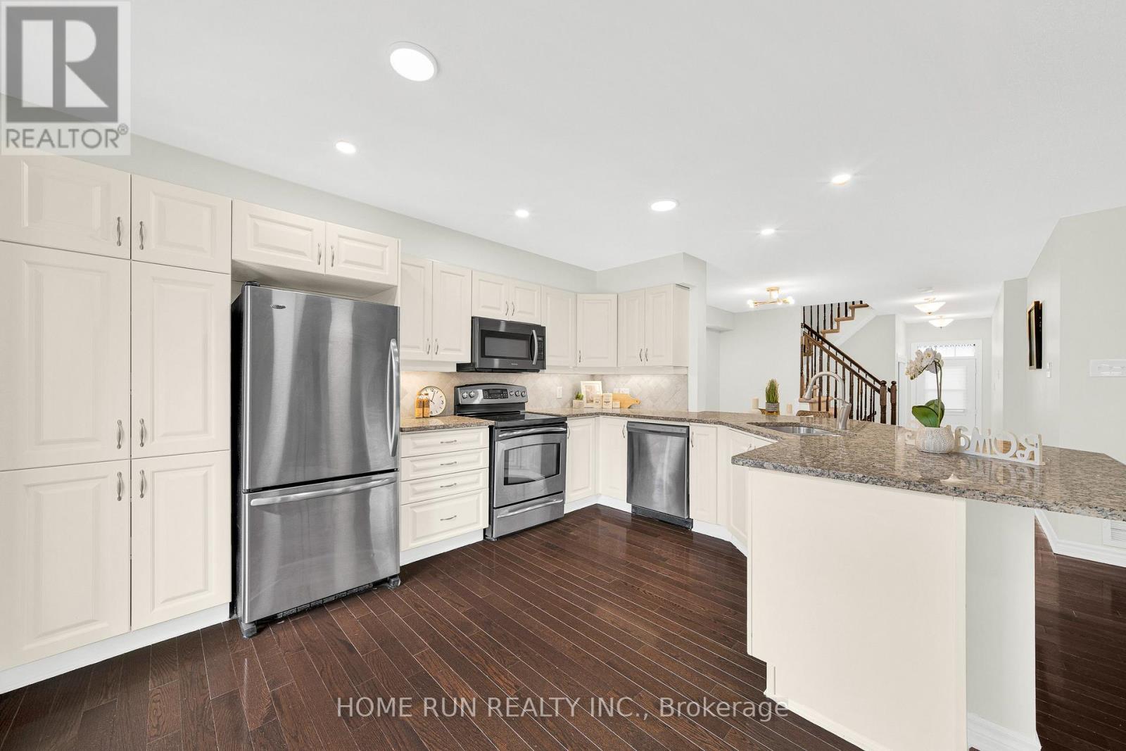 284 Par-La-Ville Circle, Ottawa, Ontario  K2S 0M4 - Photo 12 - X12988722