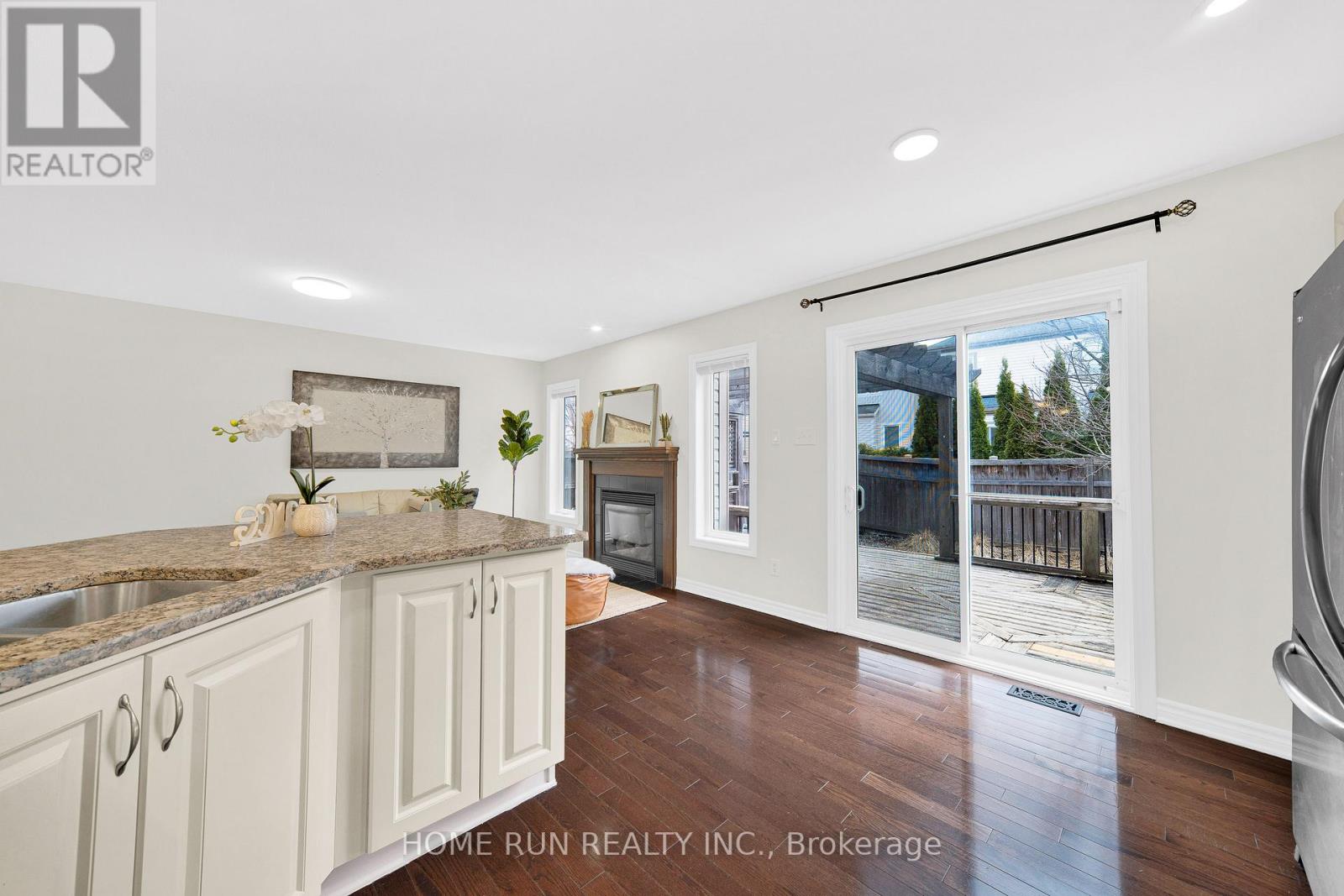 284 Par-La-Ville Circle, Ottawa, Ontario  K2S 0M4 - Photo 15 - X12988722