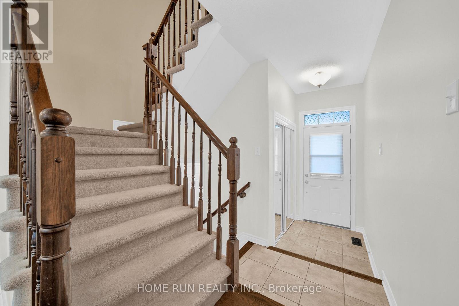 284 Par-La-Ville Circle, Ottawa, Ontario  K2S 0M4 - Photo 3 - X12988722