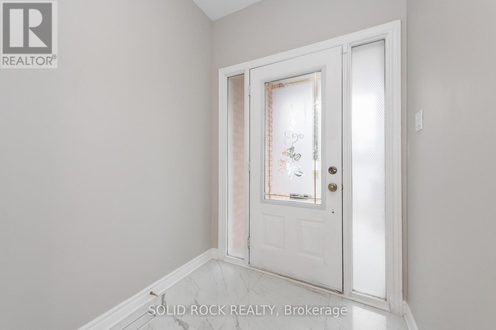 55 Gleeson Way W, Ottawa, Ontario  K2J 4Y7 - Photo 3 - X12988726