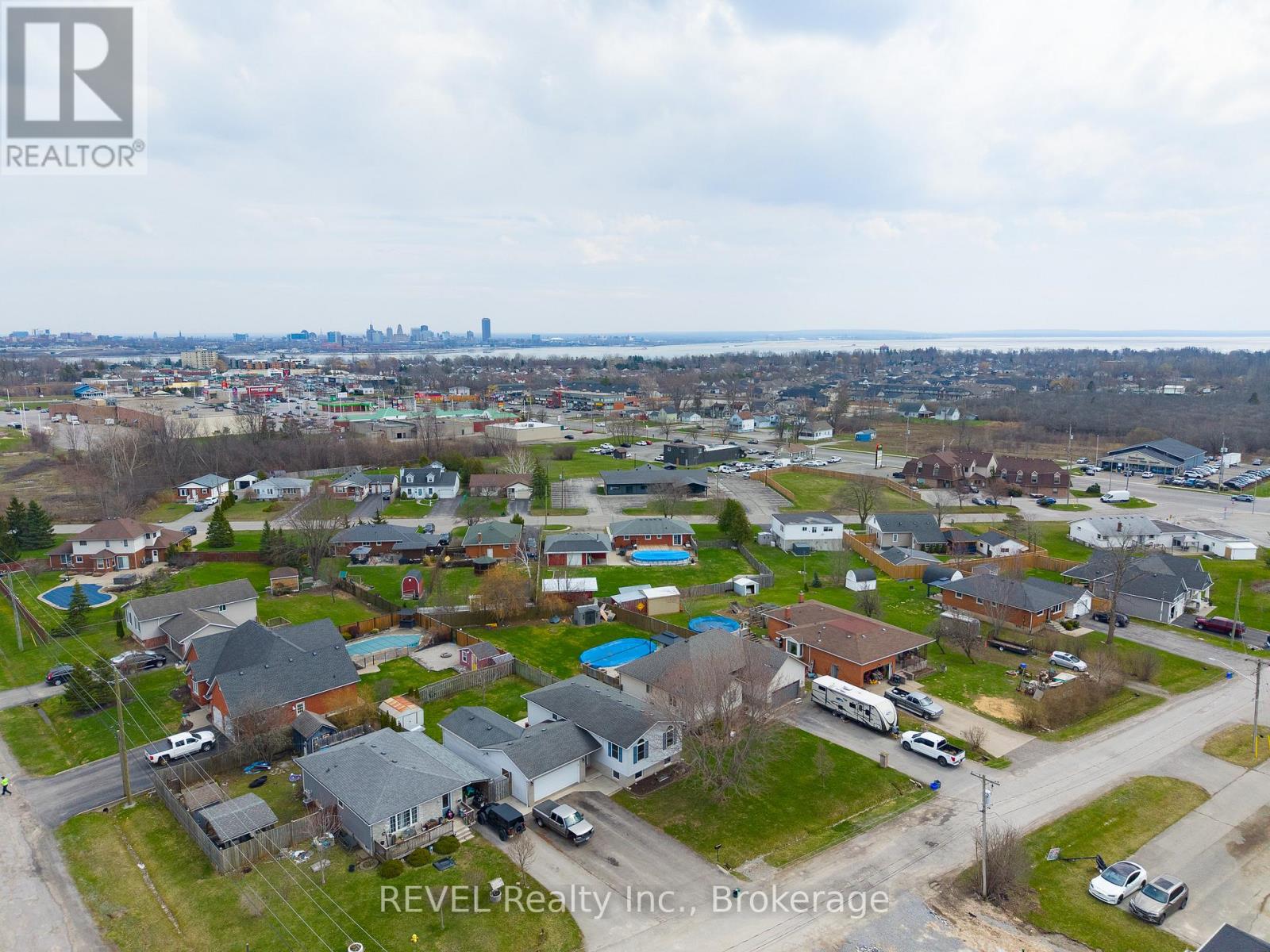 1129 Dipietro Street, Fort Erie, Ontario  L2A 4J4 - Photo 43 - X12988724