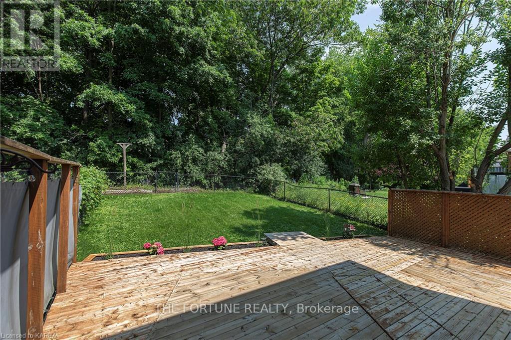 293 Grandtrunk Avenue E, Kingston, Ontario  K7M 9E2 - Photo 31 - X12980404