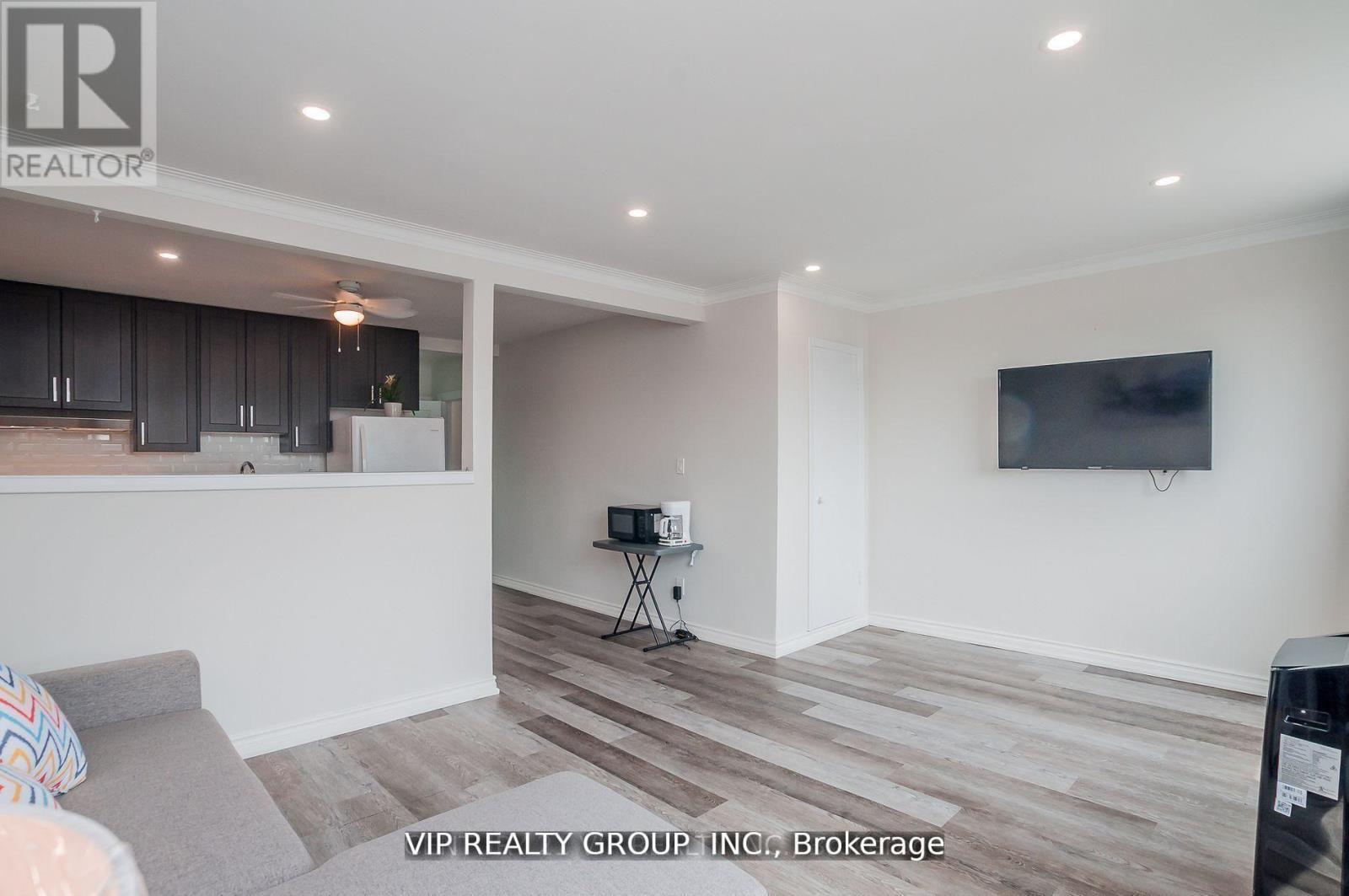 Unit 2 - 2626 Eglinton Avenue E, Toronto, Ontario  M1K 2S3 - Photo 2 - E12988712