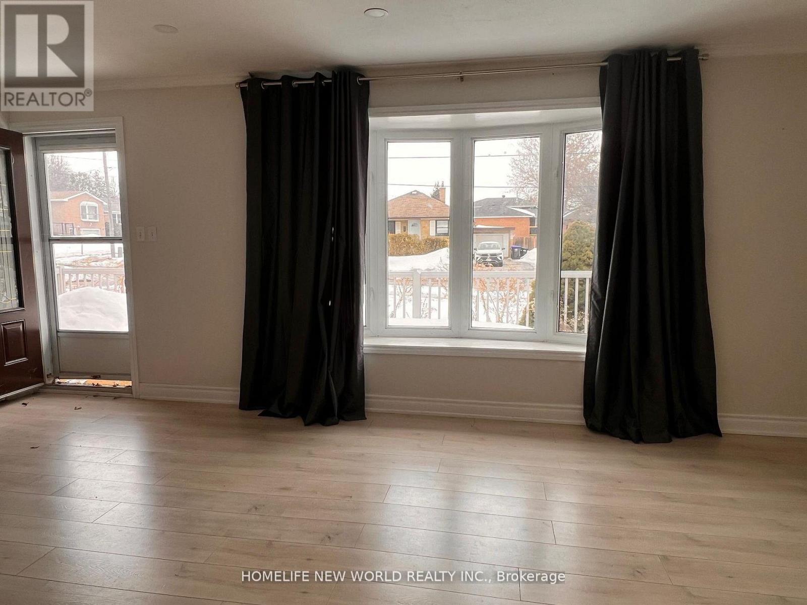 Main - 98 Thornton Avenue, Bradford West Gwillimbury (Bradford), Ontario  L3Z 1N4 - Photo 2 - N12988720