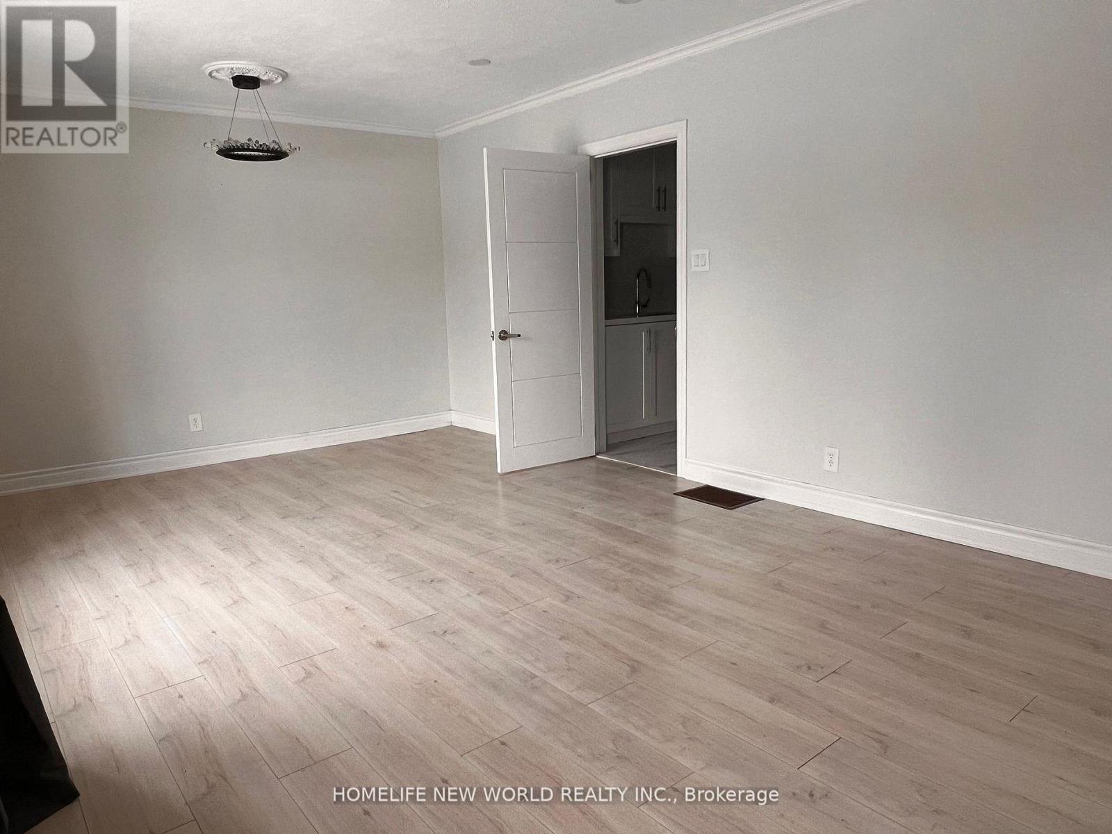 Main - 98 Thornton Avenue, Bradford West Gwillimbury (Bradford), Ontario  L3Z 1N4 - Photo 3 - N12988720