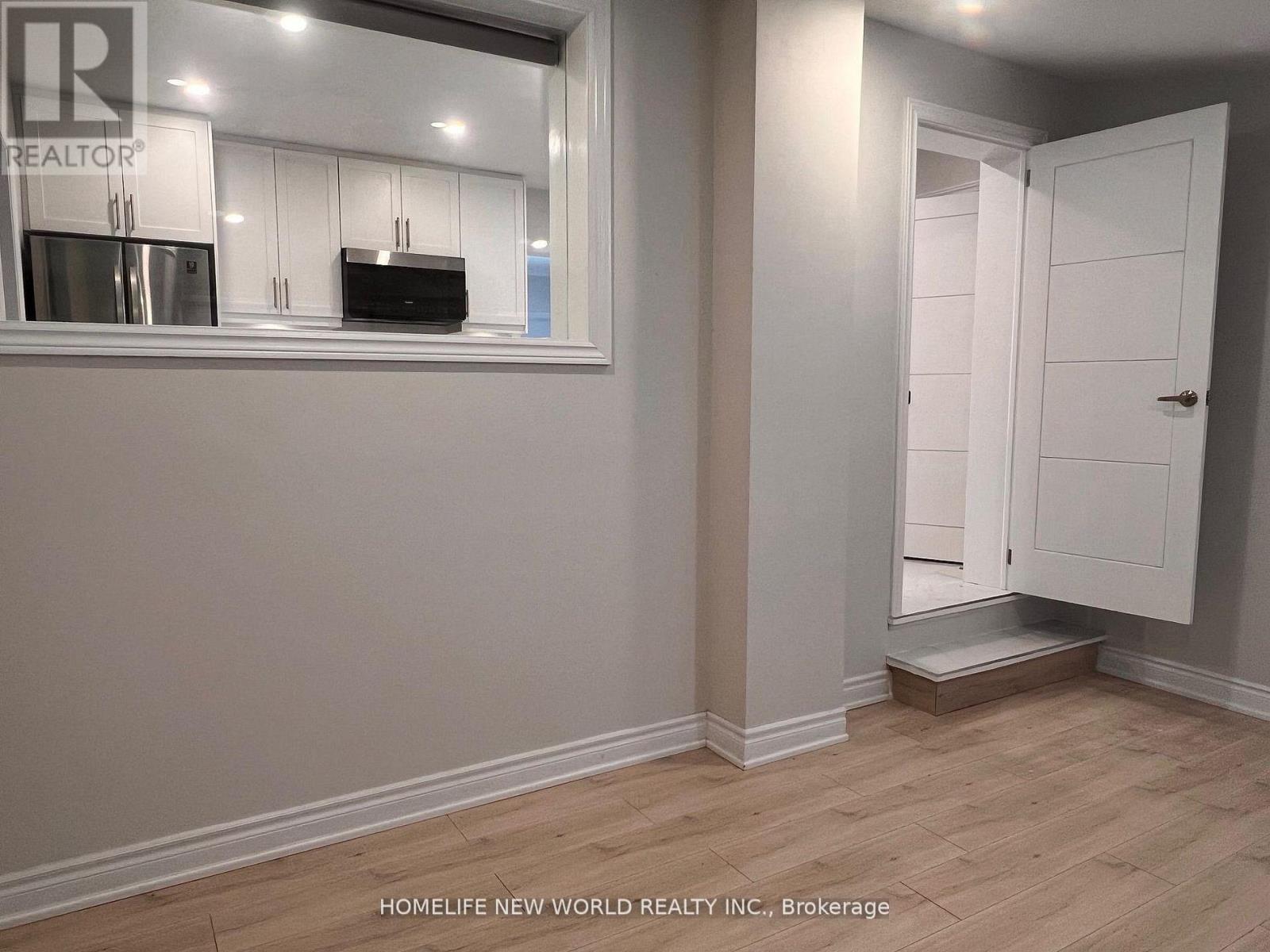 Main - 98 Thornton Avenue, Bradford West Gwillimbury (Bradford), Ontario  L3Z 1N4 - Photo 5 - N12988720