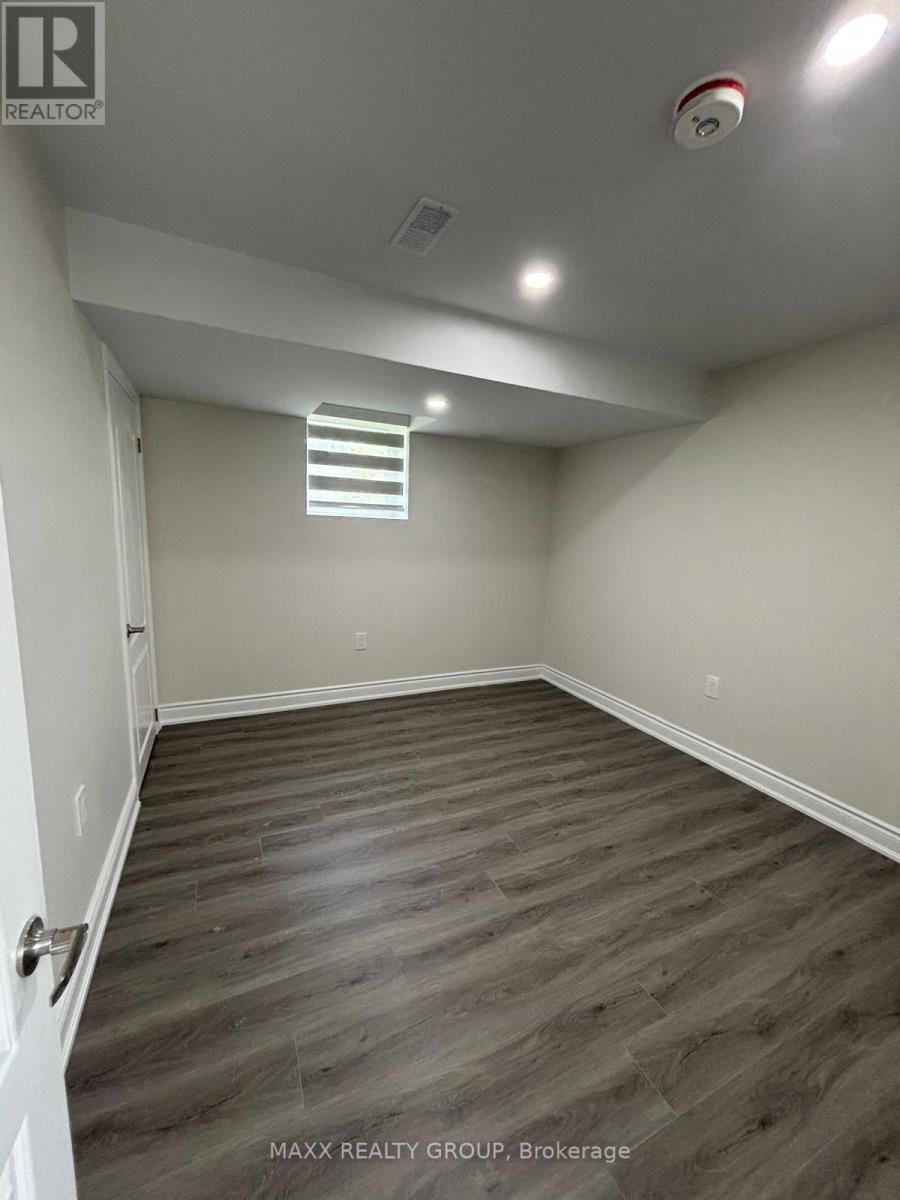 178 Cottonwood Crescent, Welland, Ontario  L3B 0J4 - Photo 8 - X12988714