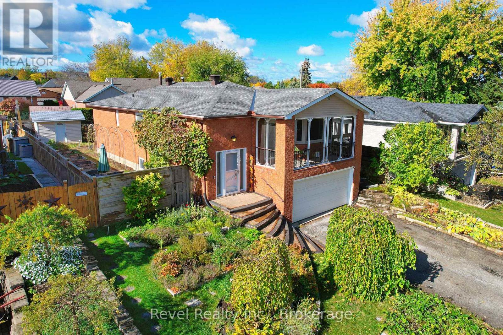 4 TESKEY COURT, Collingwood, Ontario