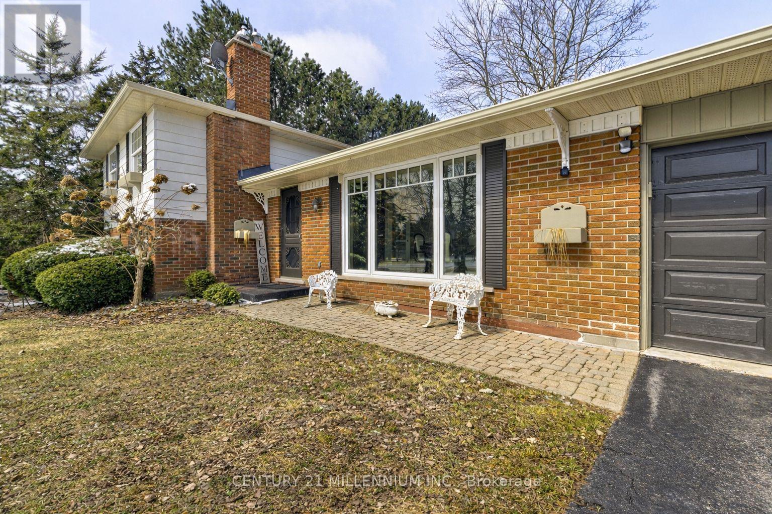 1659 Hawthorn Avenue, Caledon, Ontario  L7K 0X2 - Photo 2 - W12975674