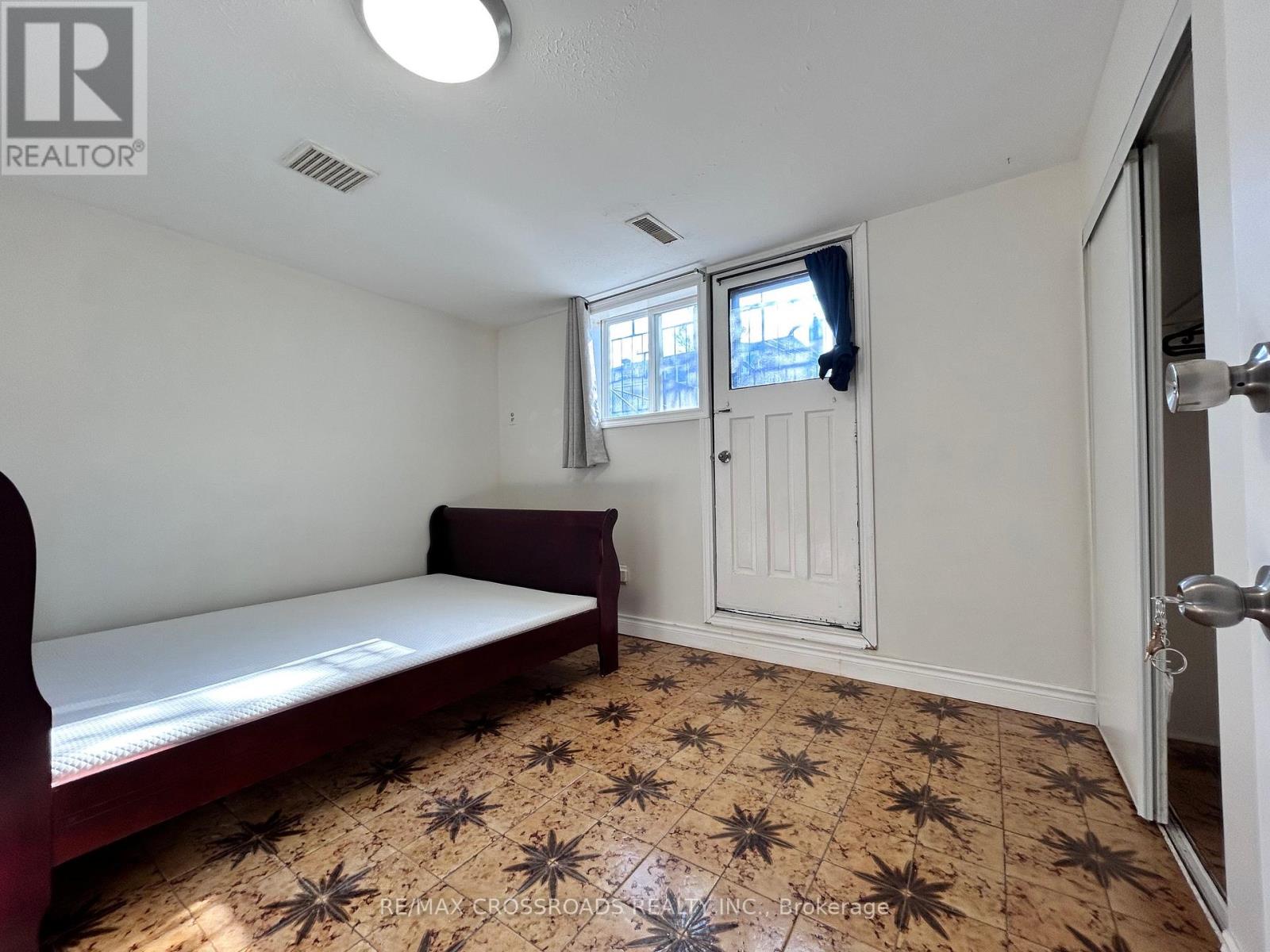 Lower Level - 62 Navaho Drive, Toronto, Ontario M2H 2X3 - Photo 10 - C12988732