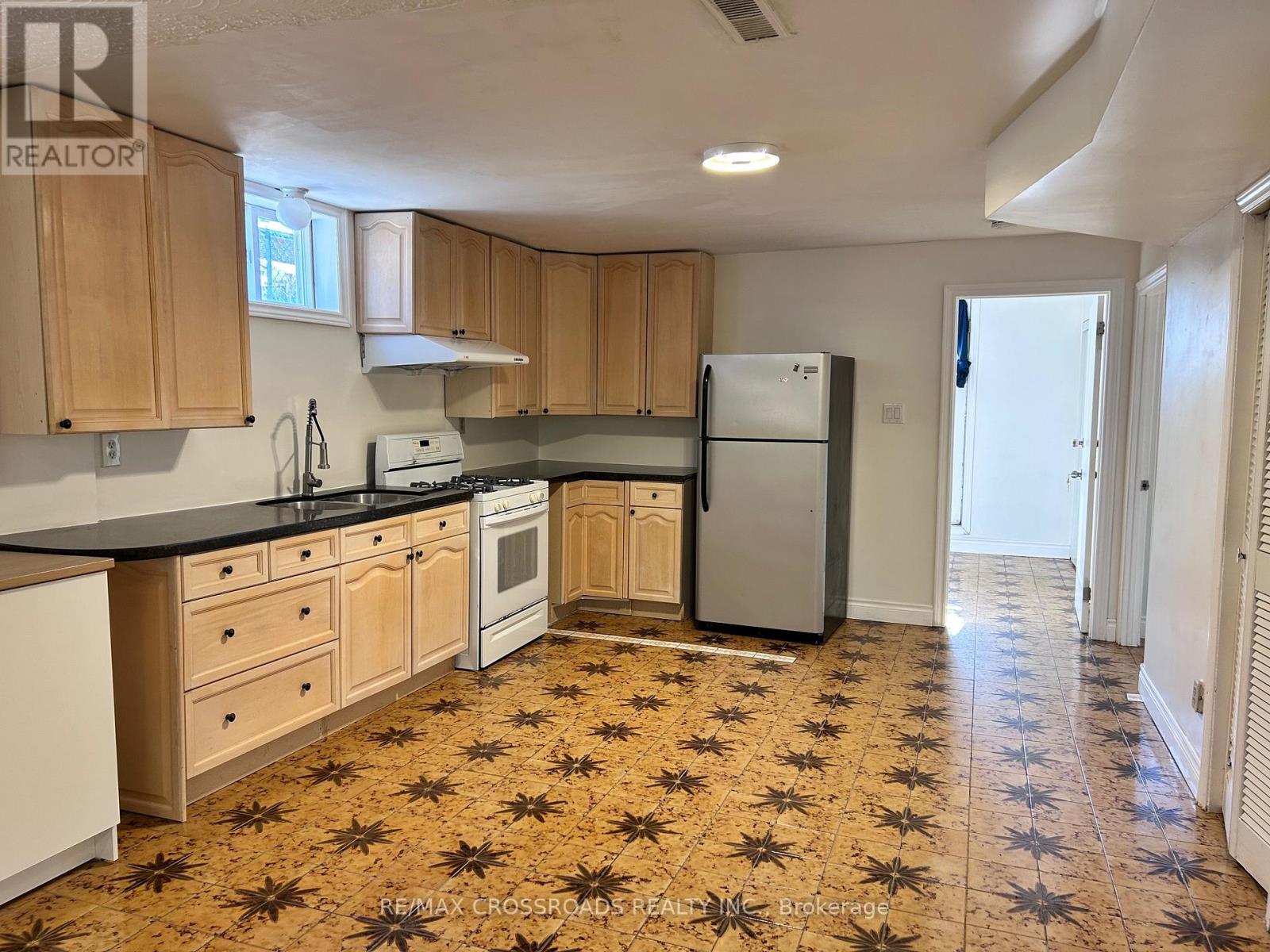 Lower Level - 62 Navaho Drive, Toronto, Ontario M2H 2X3 - Photo 2 - C12988732