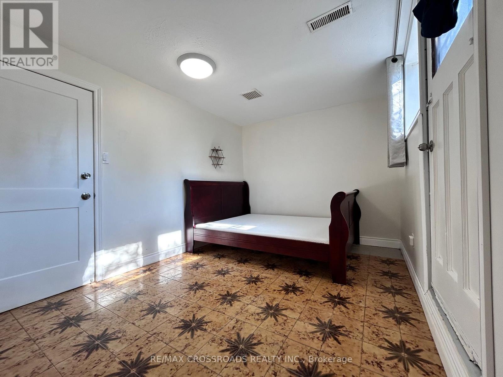 Lower Level - 62 Navaho Drive, Toronto, Ontario M2H 2X3 - Photo 9 - C12988732