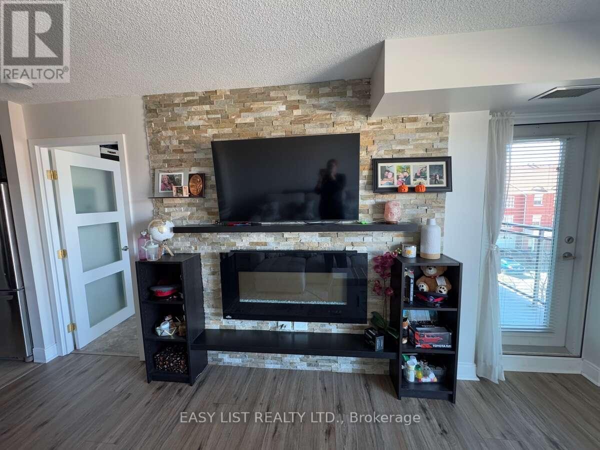 326 - 120 Dallimore Circle, Toronto, Ontario  M3C 4J1 - Photo 7 - C12988740