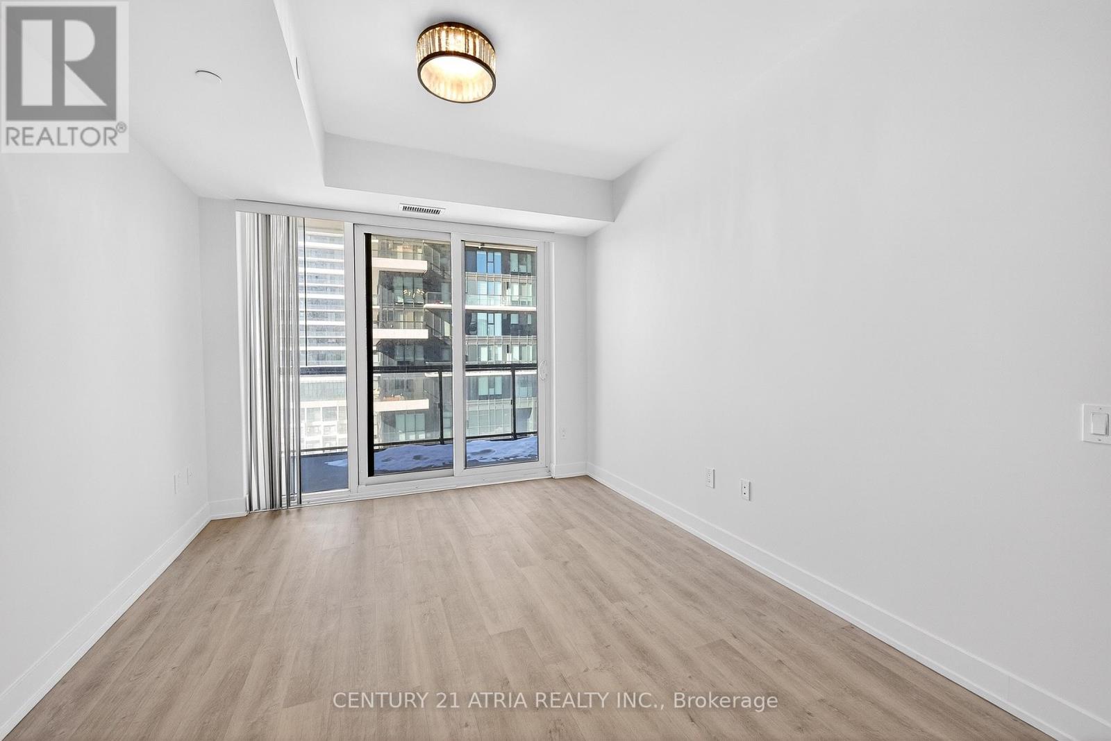 802 - 30 Inn On The Park Drive, Toronto, Ontario  M3C 0P7 - Photo 16 - C12988744