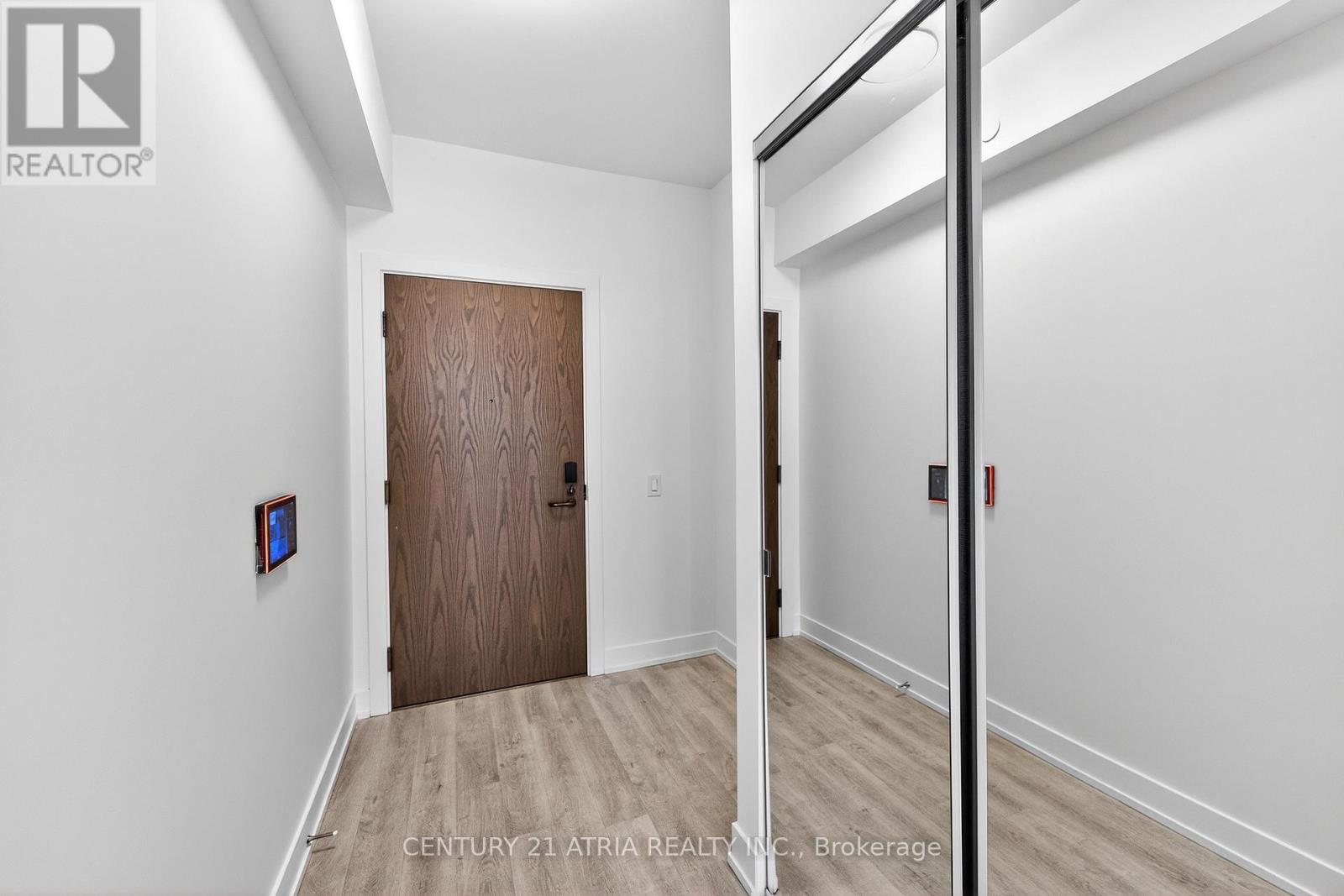 802 - 30 Inn On The Park Drive, Toronto, Ontario  M3C 0P7 - Photo 7 - C12988744