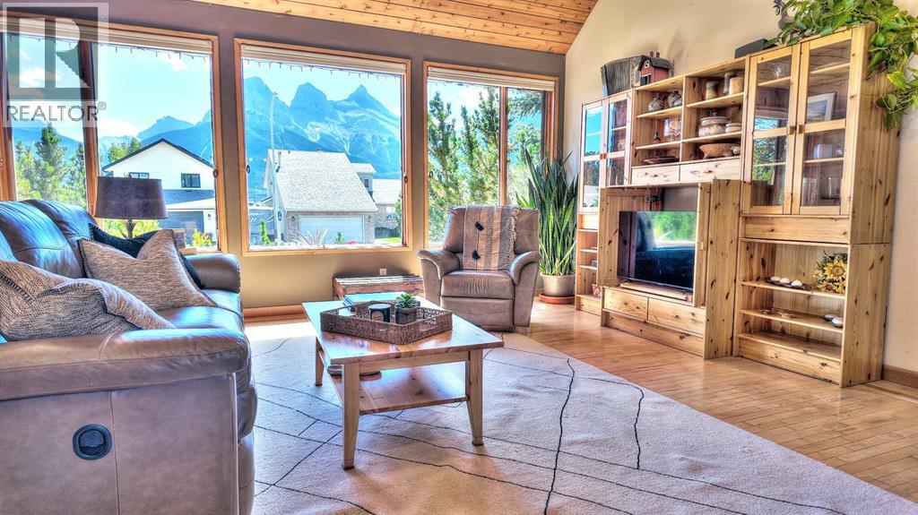 226 Lady Macdonald Drive, Canmore, Alberta  T1W 1H3 - Photo 21 - A2301104